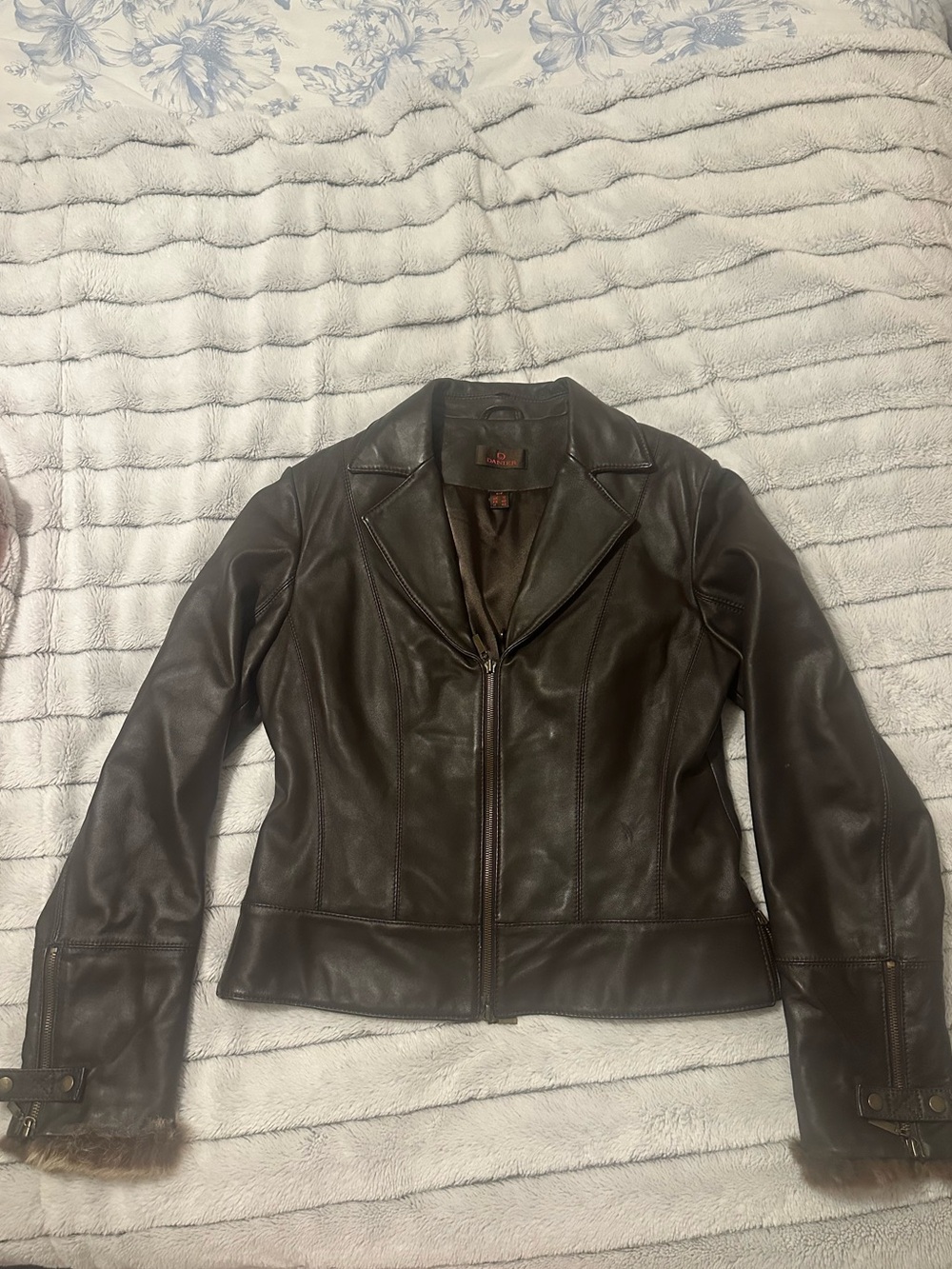 Danier zipper adjustable fur trim leather jacket